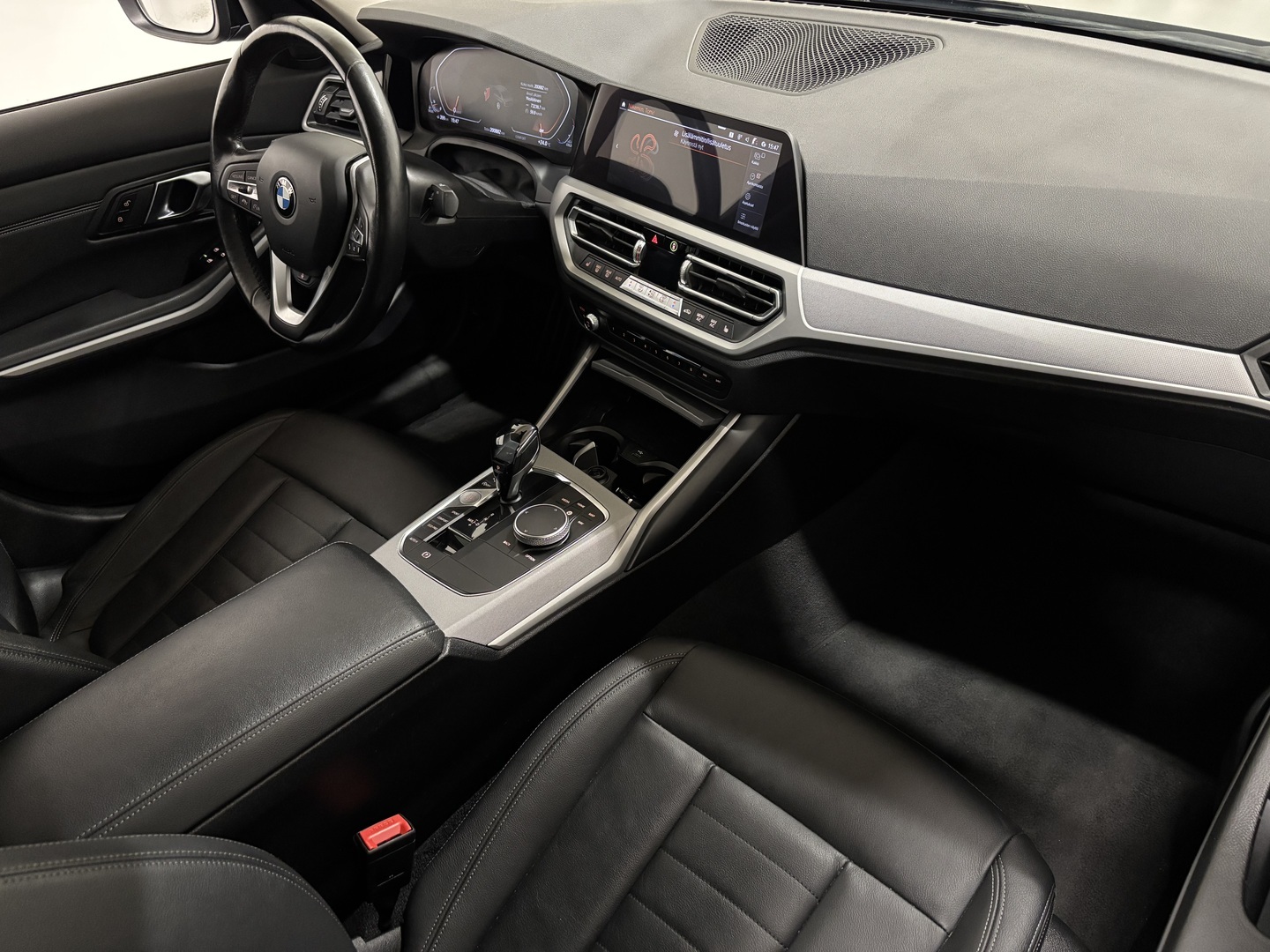 BMW 320 2019