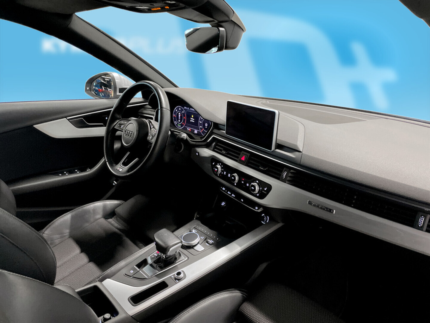 AUDI A4 2018