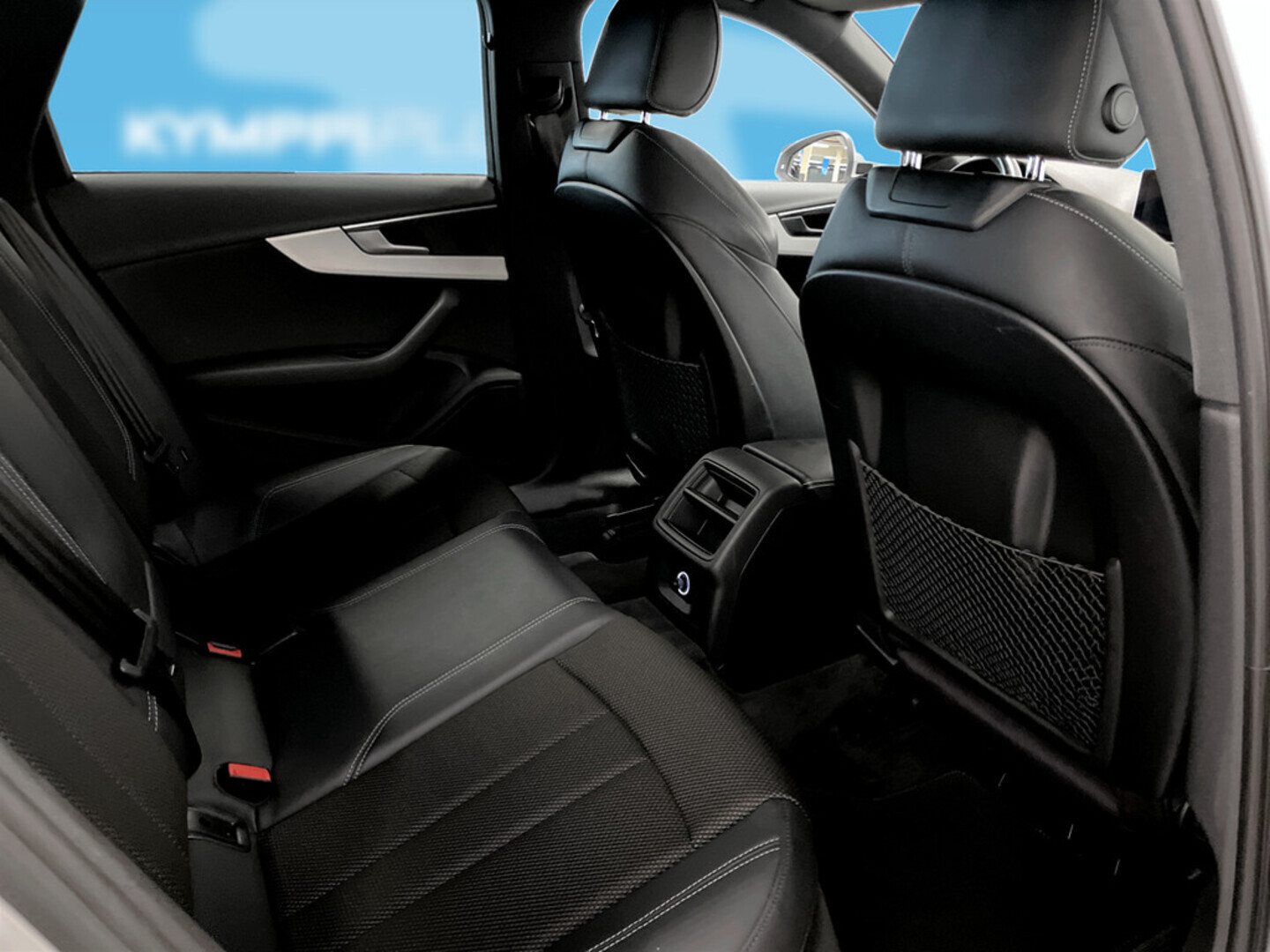 AUDI A4 2018