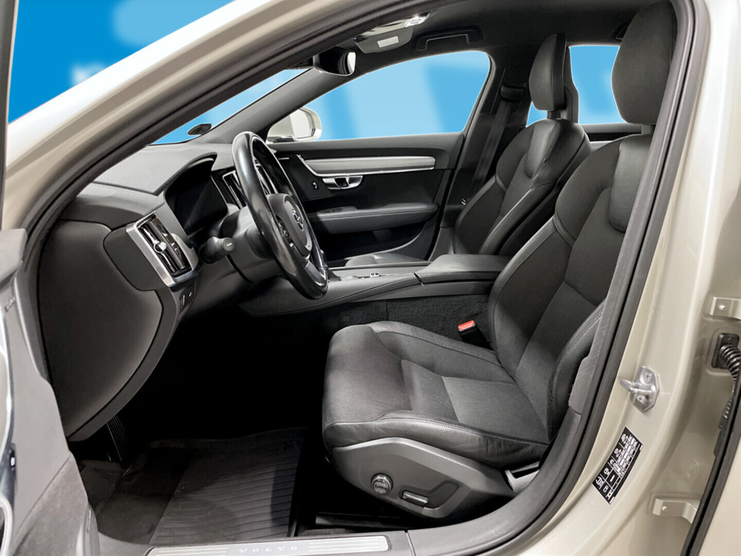 VOLVO S90 2017
