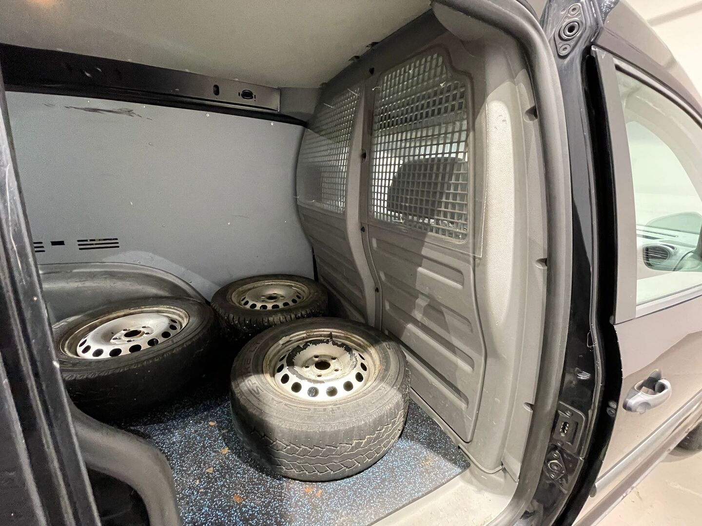 VOLKSWAGEN Caddy 2008