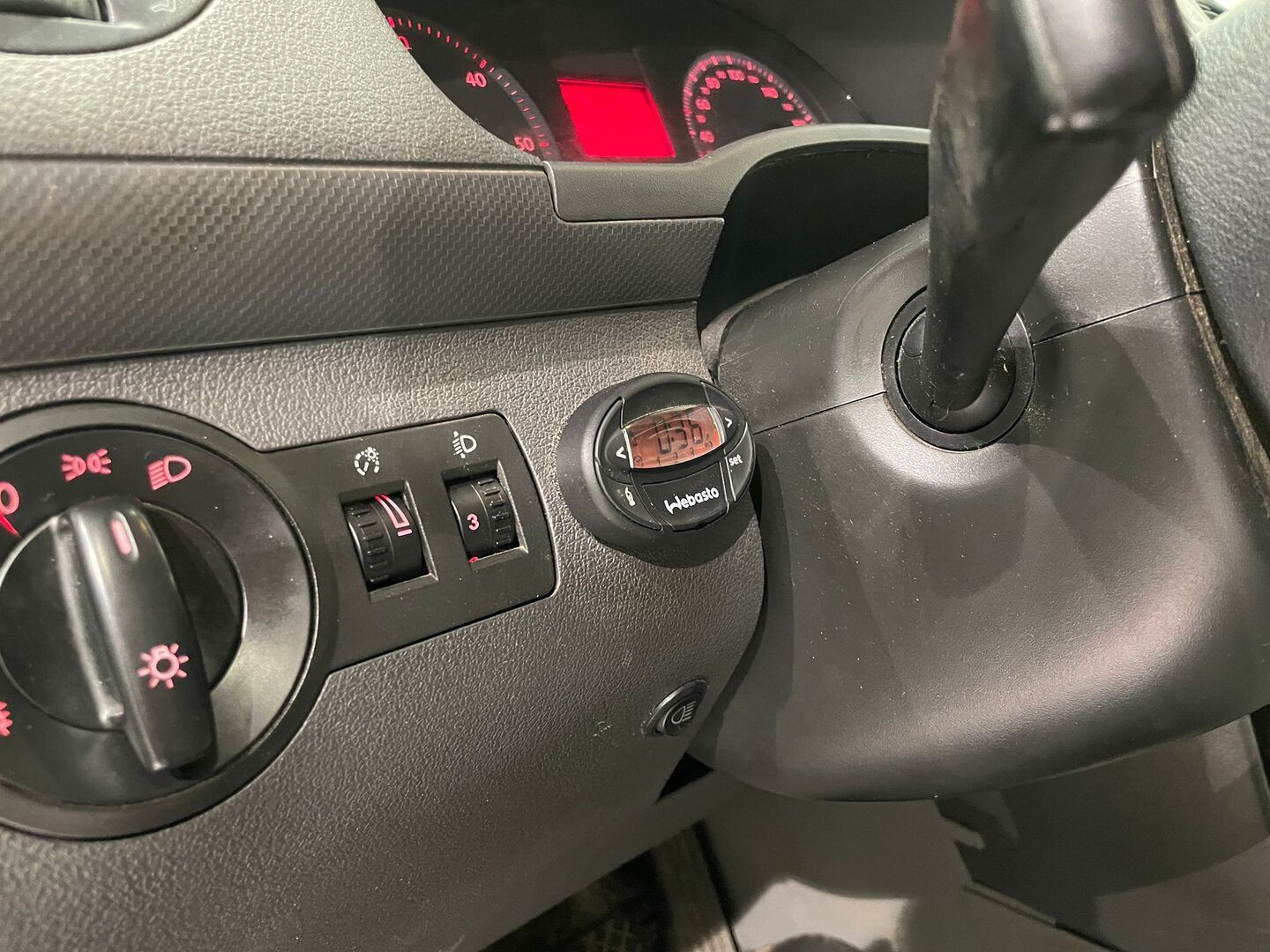 VOLKSWAGEN Caddy 2008