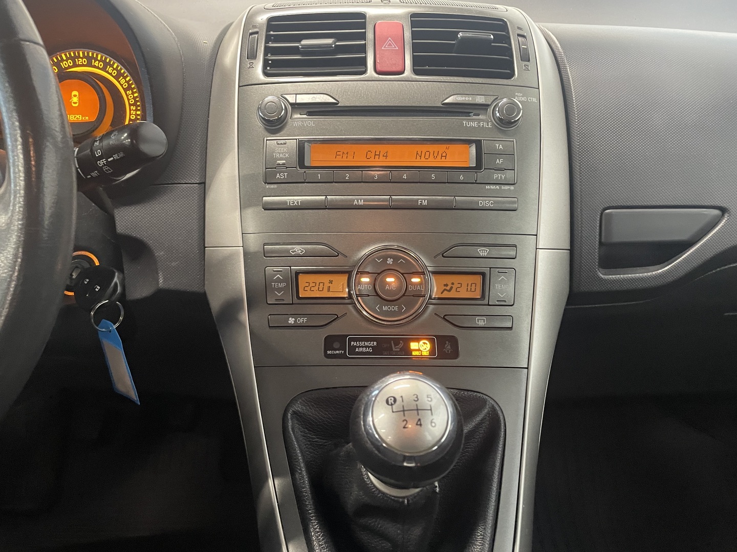 TOYOTA Auris 2009
