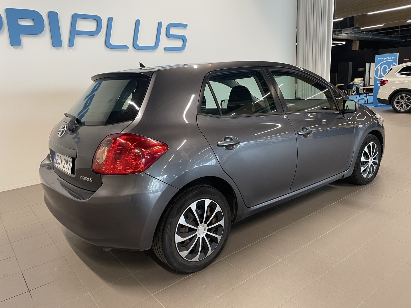 TOYOTA Auris 2009