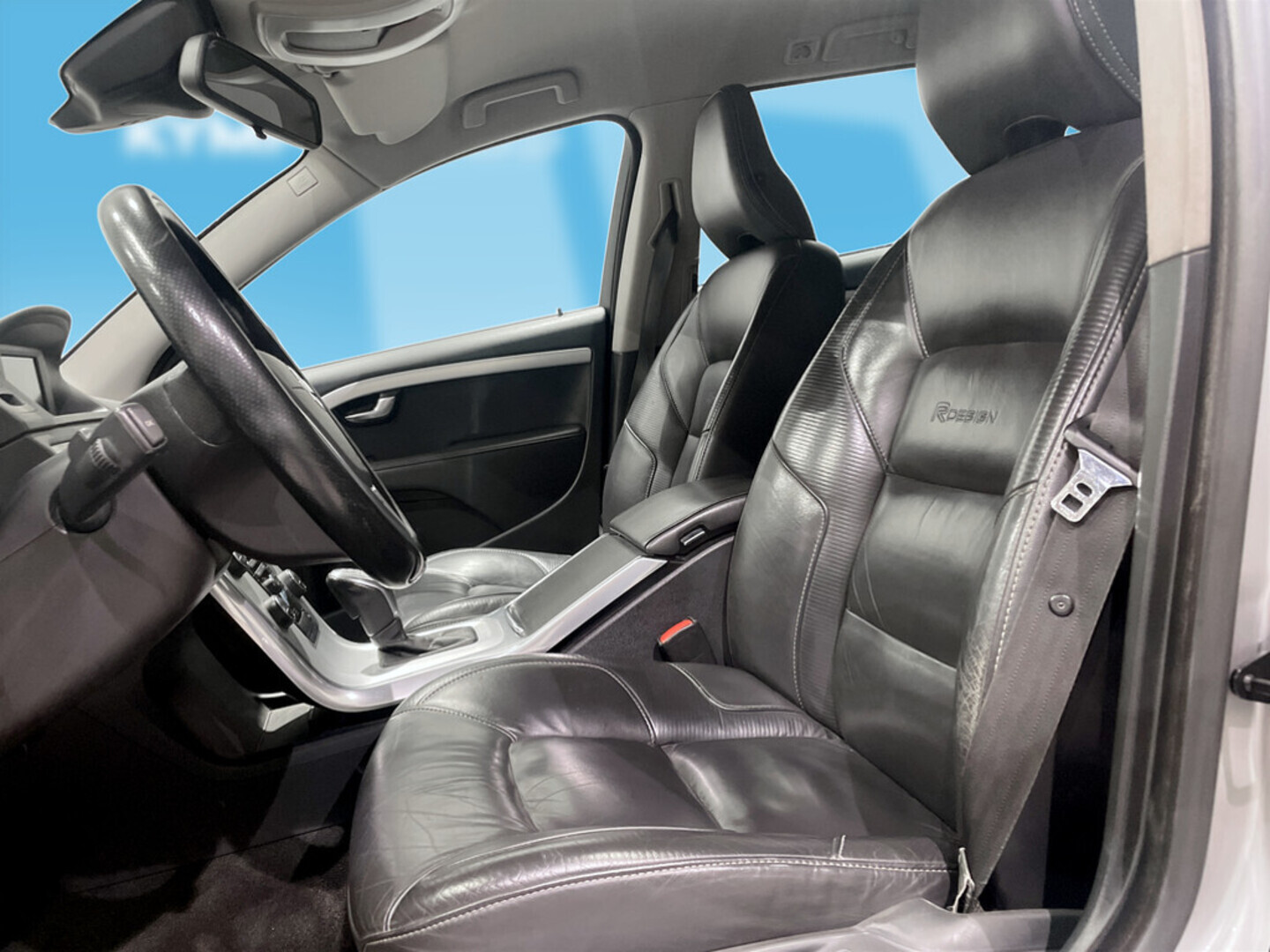 VOLVO V70 2013