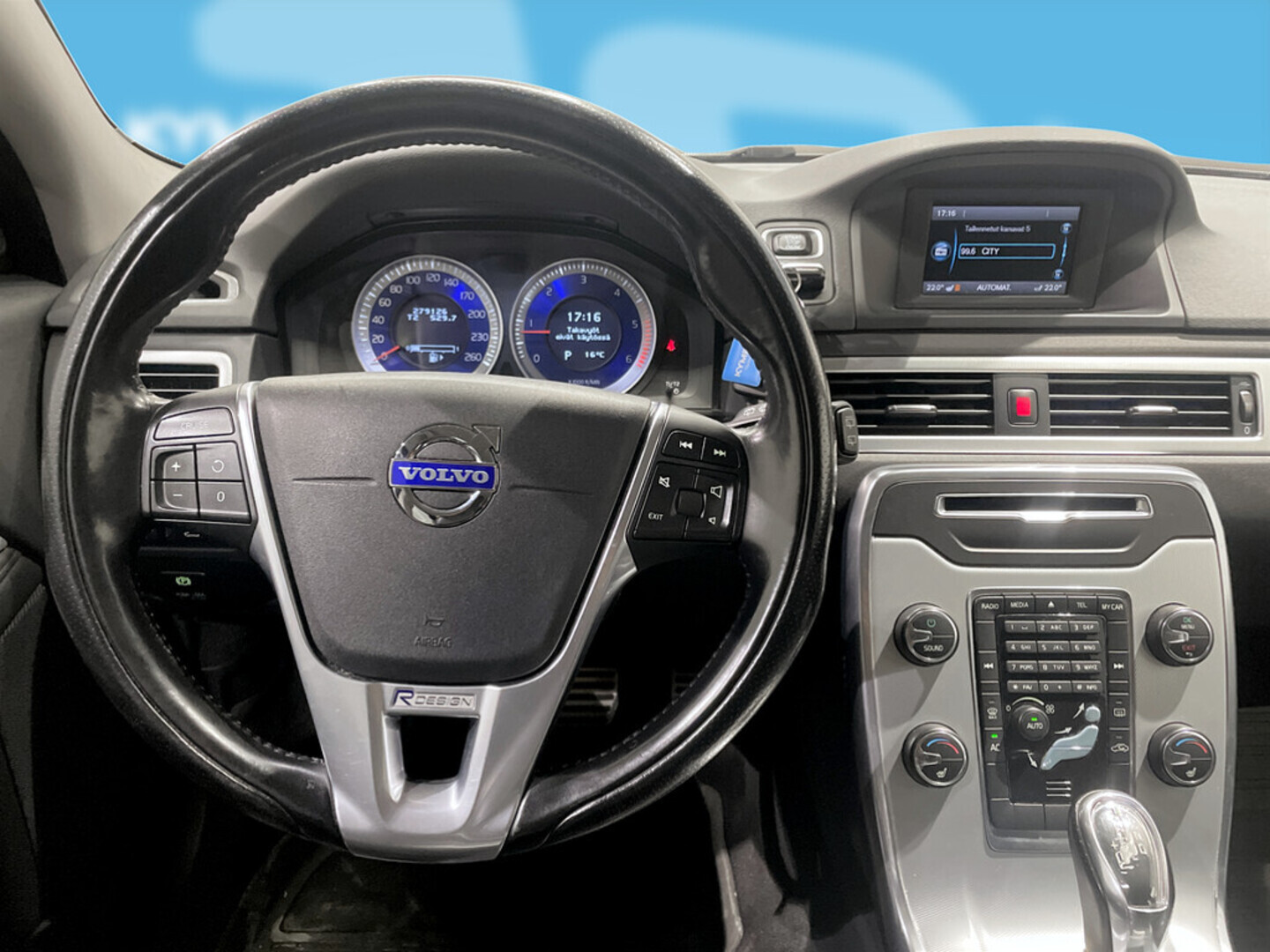 VOLVO V70 2013