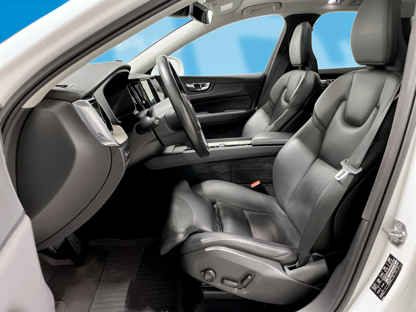 VOLVO XC60 2019