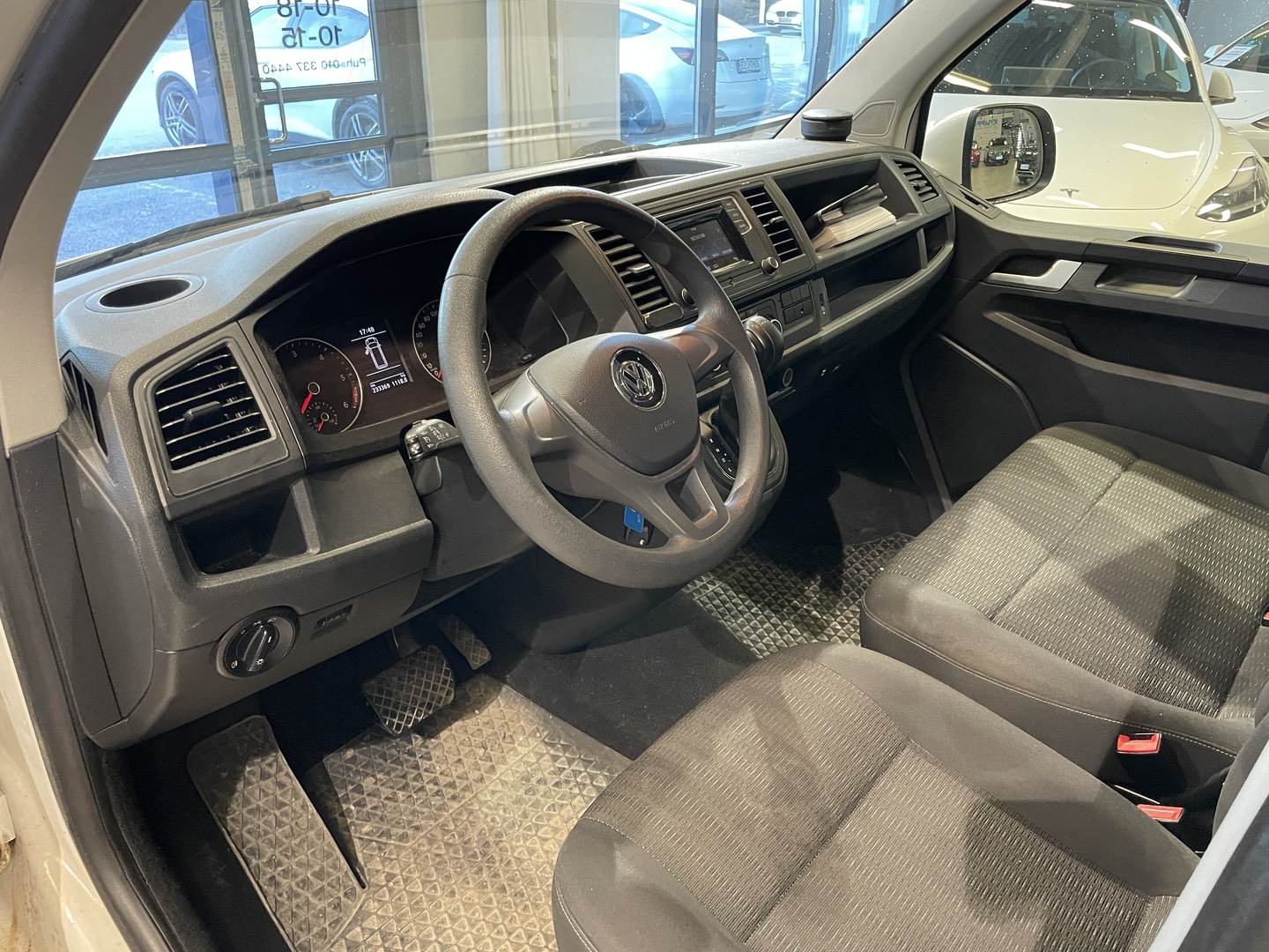 VOLKSWAGEN Caravelle 2017