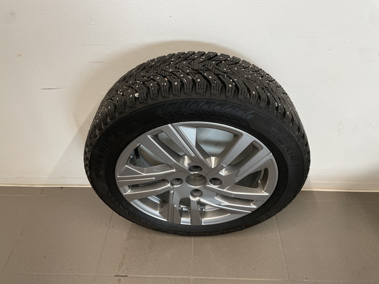 PEUGEOT 208 2020