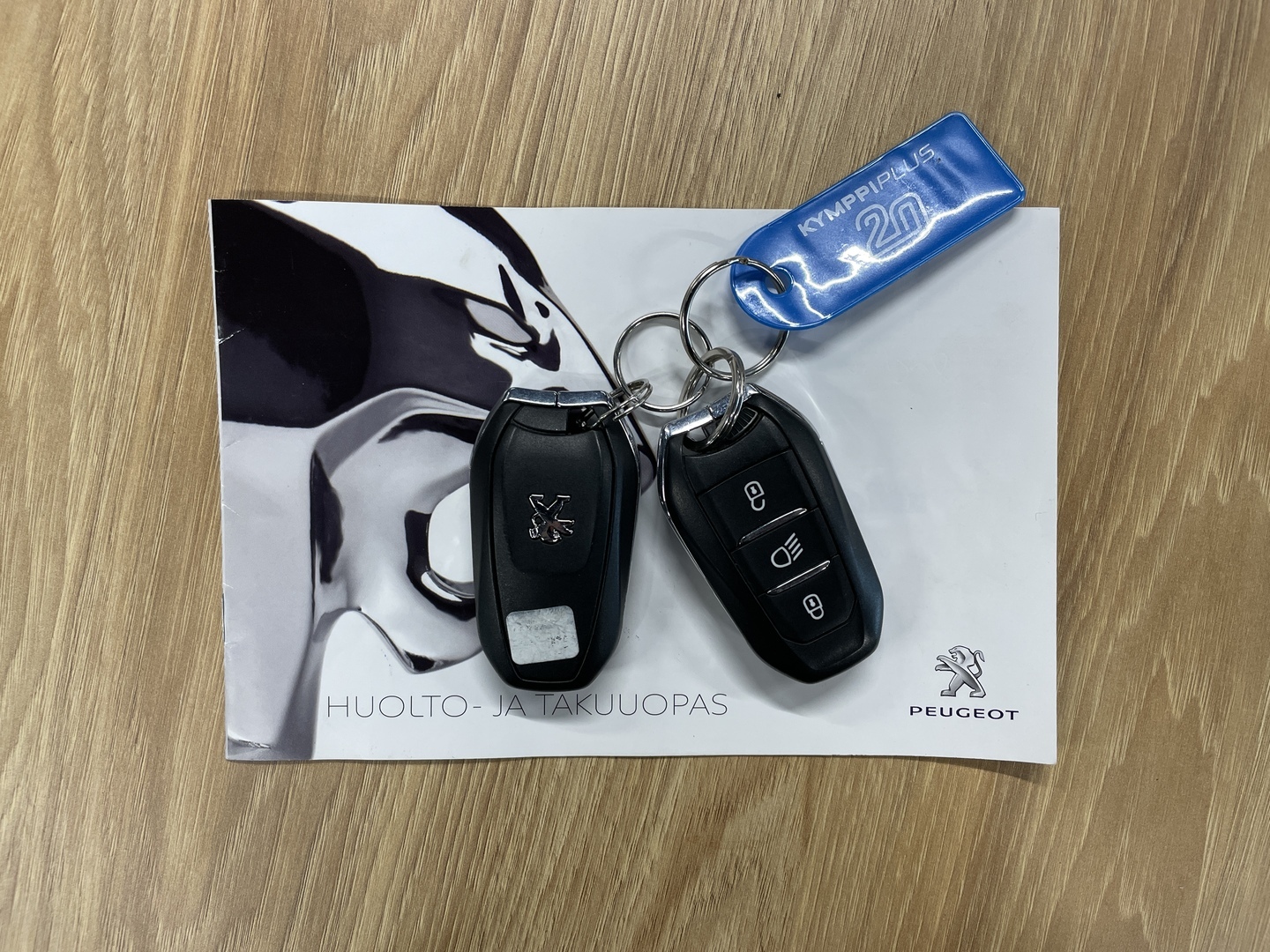 PEUGEOT 208 2020