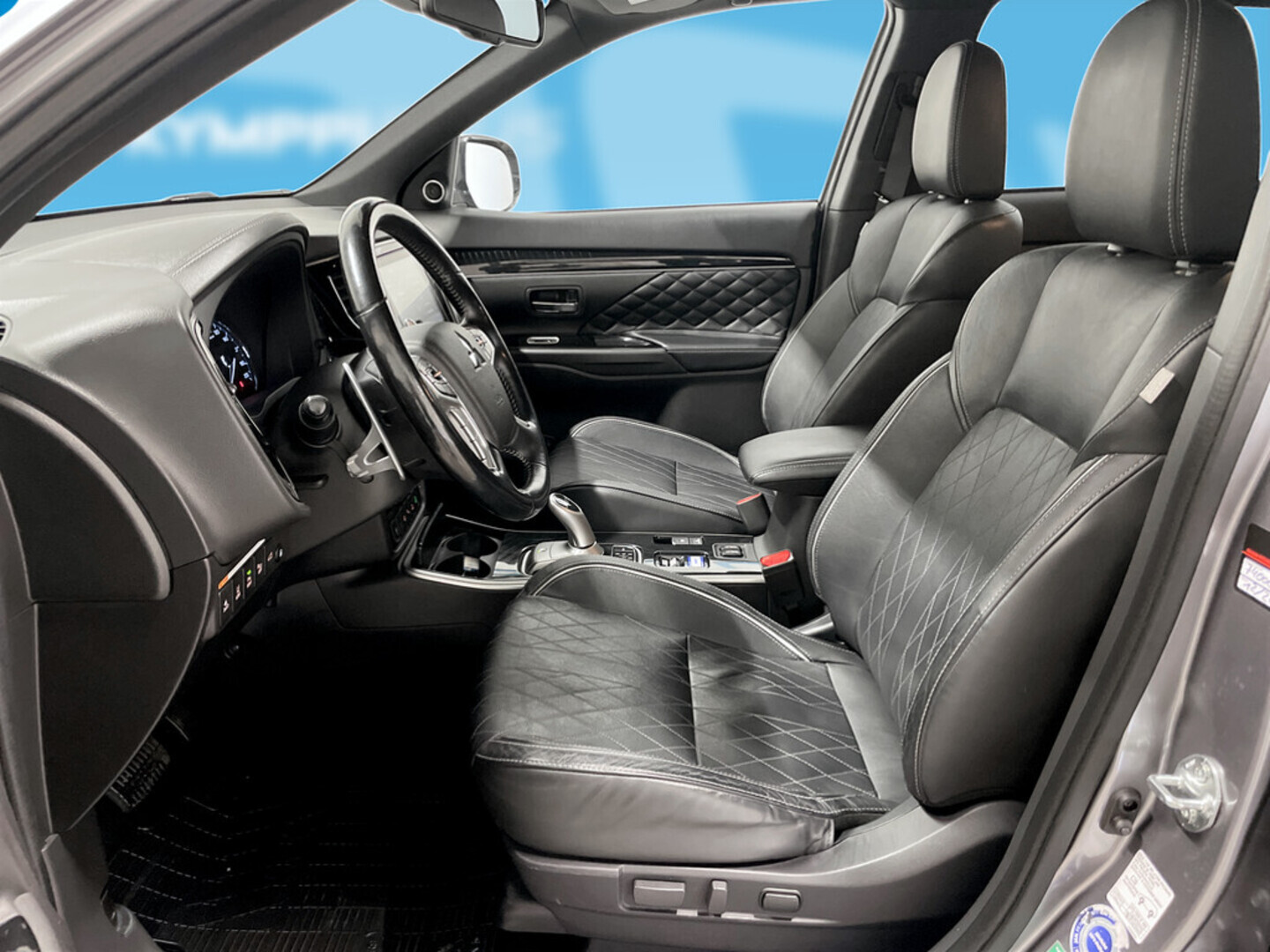 MITSUBISHI Outlander PHEV 2020