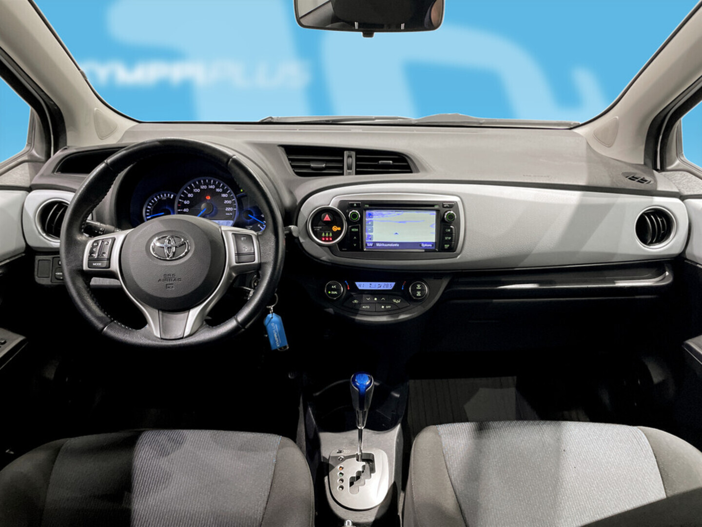 TOYOTA Yaris 2013
