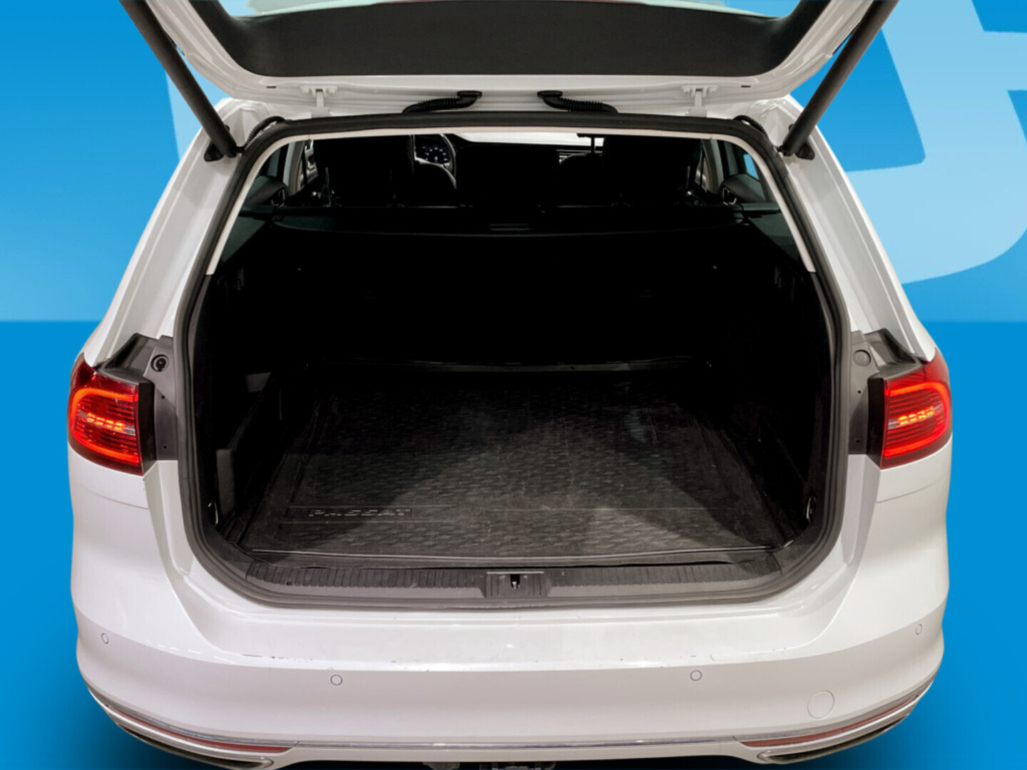 VOLKSWAGEN Passat 2018