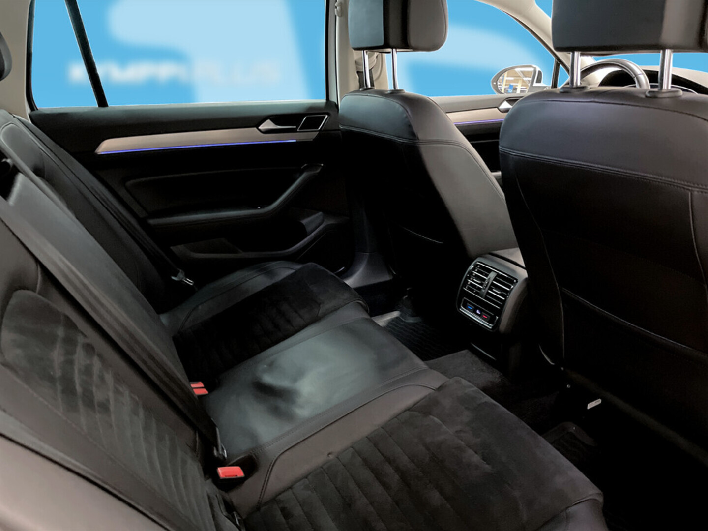 VOLKSWAGEN Passat 2018