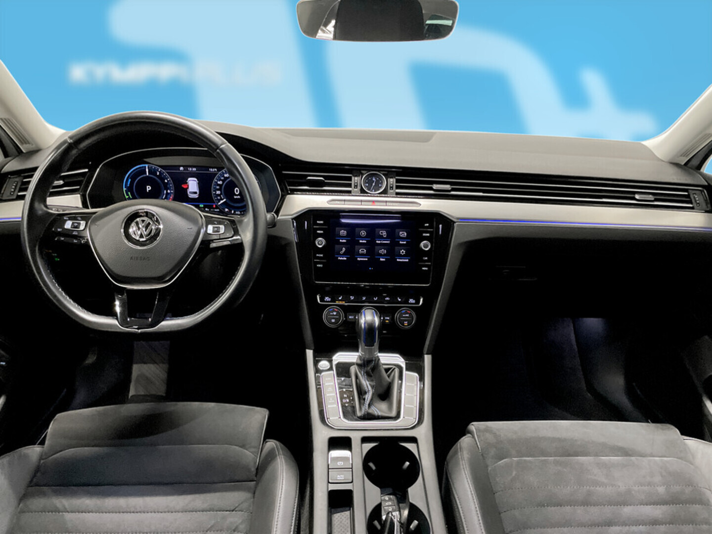 VOLKSWAGEN Passat 2018