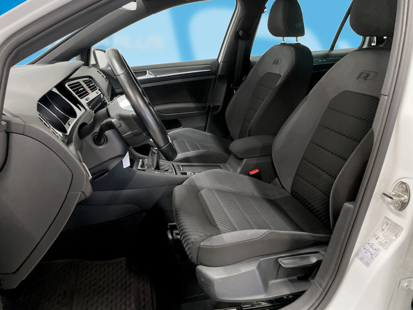 VOLKSWAGEN Golf 2018