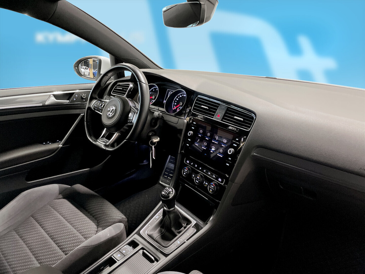 VOLKSWAGEN Golf 2018