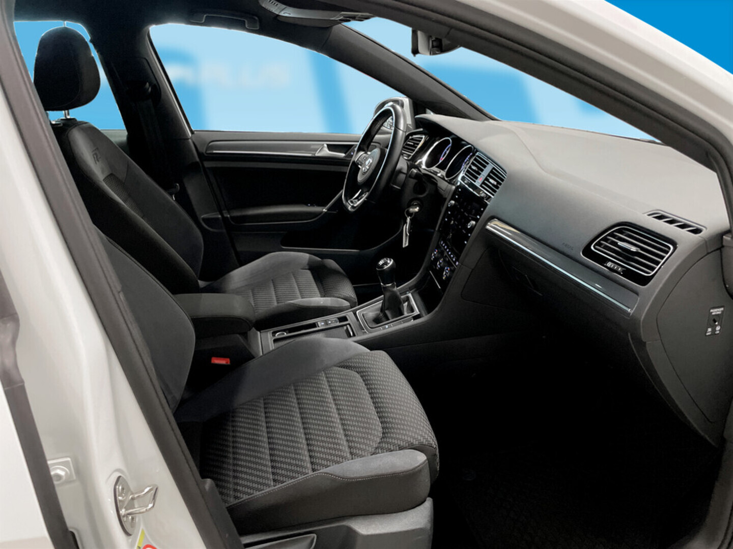 VOLKSWAGEN Golf 2018