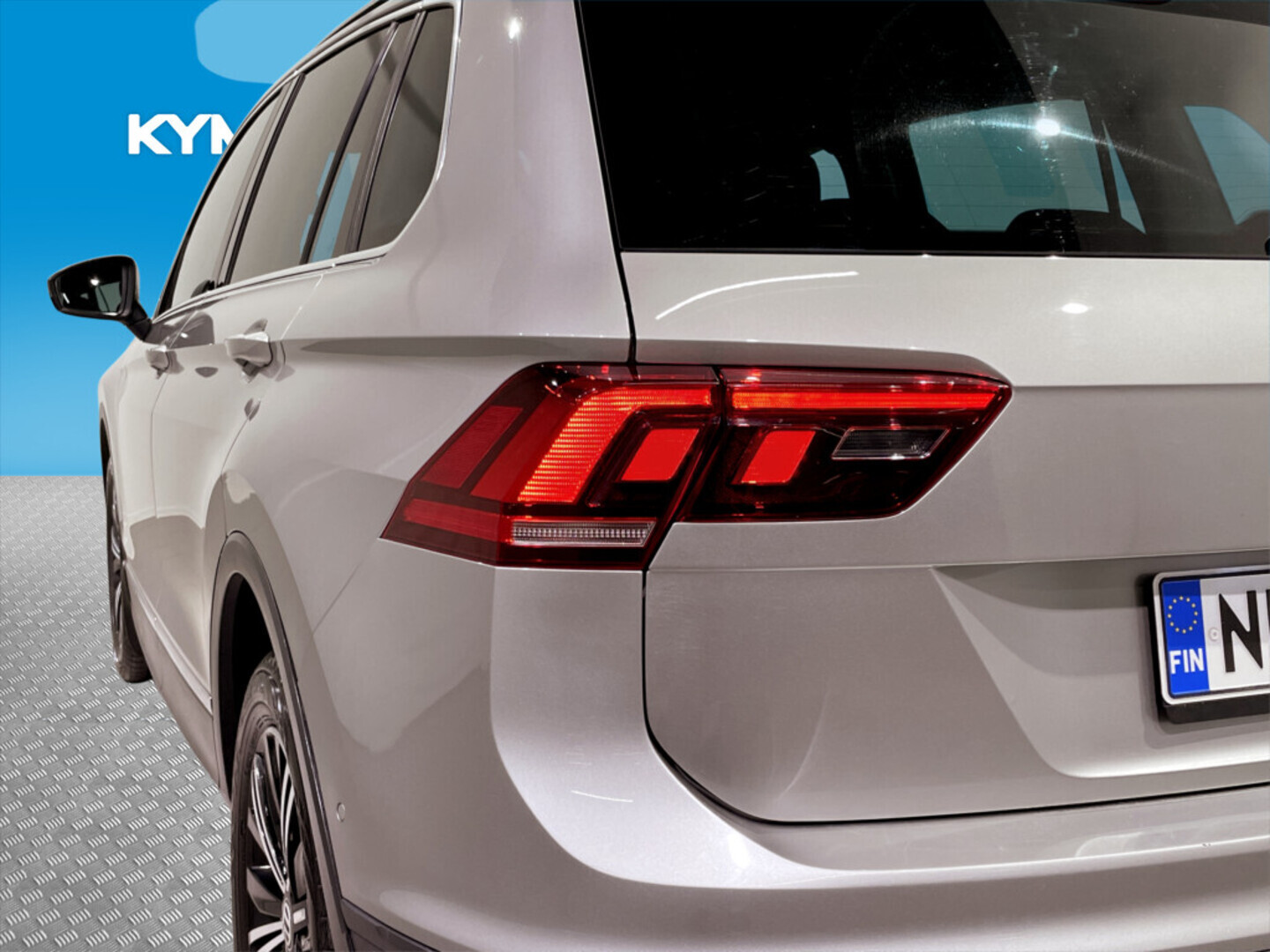 VOLKSWAGEN Tiguan 2016