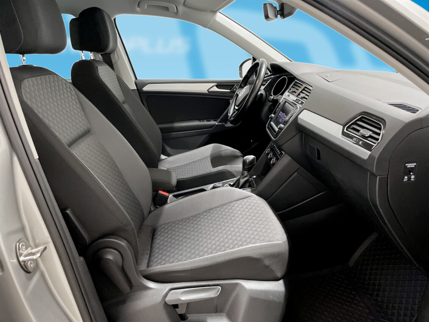 VOLKSWAGEN Tiguan 2016