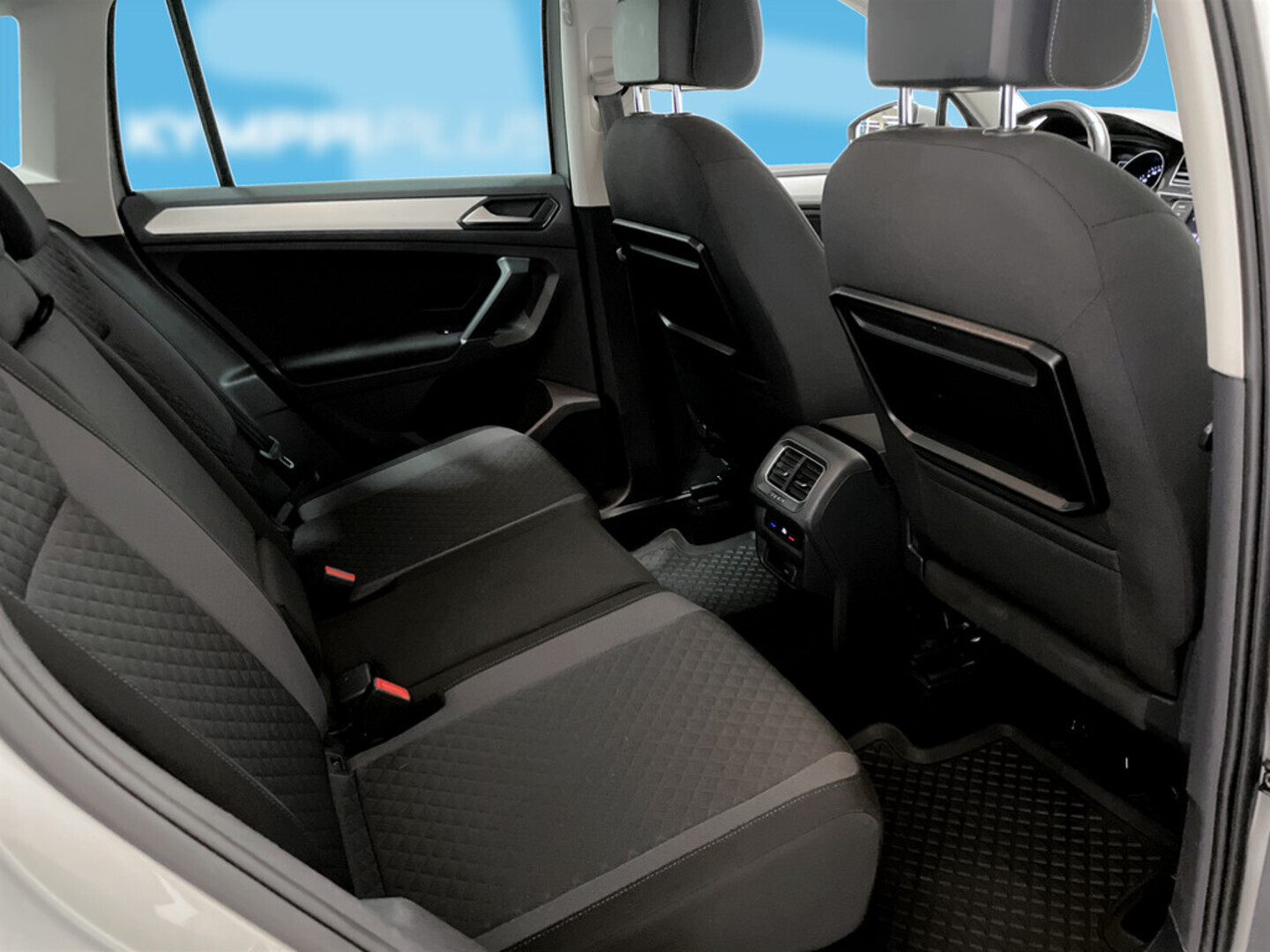 VOLKSWAGEN Tiguan 2016