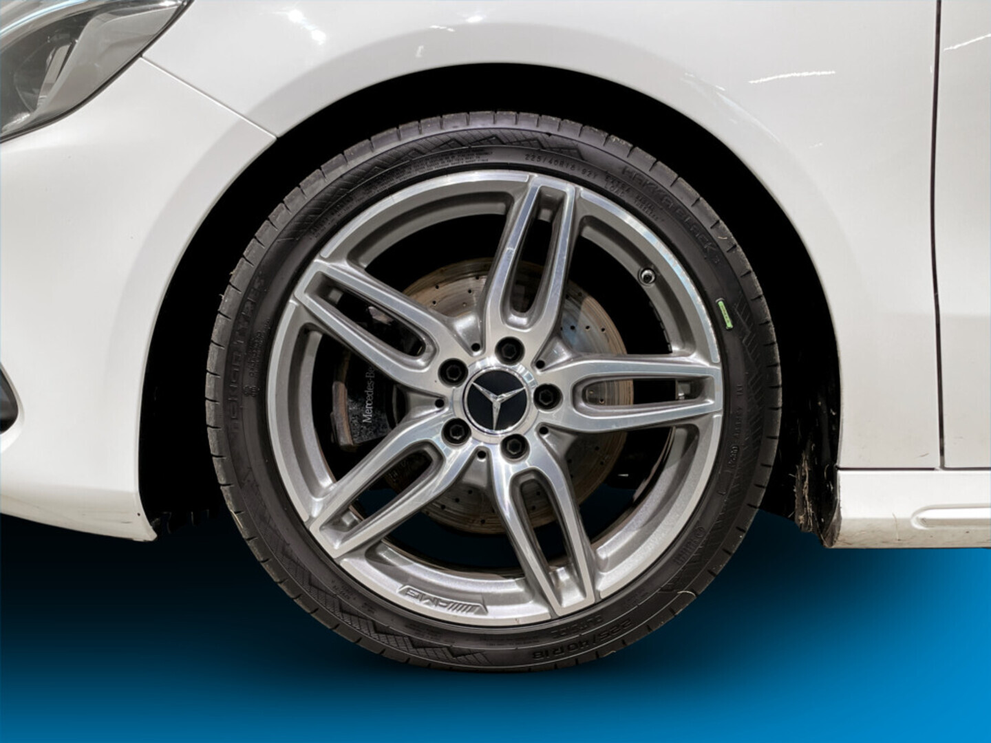 MERCEDES-BENZ A 2016