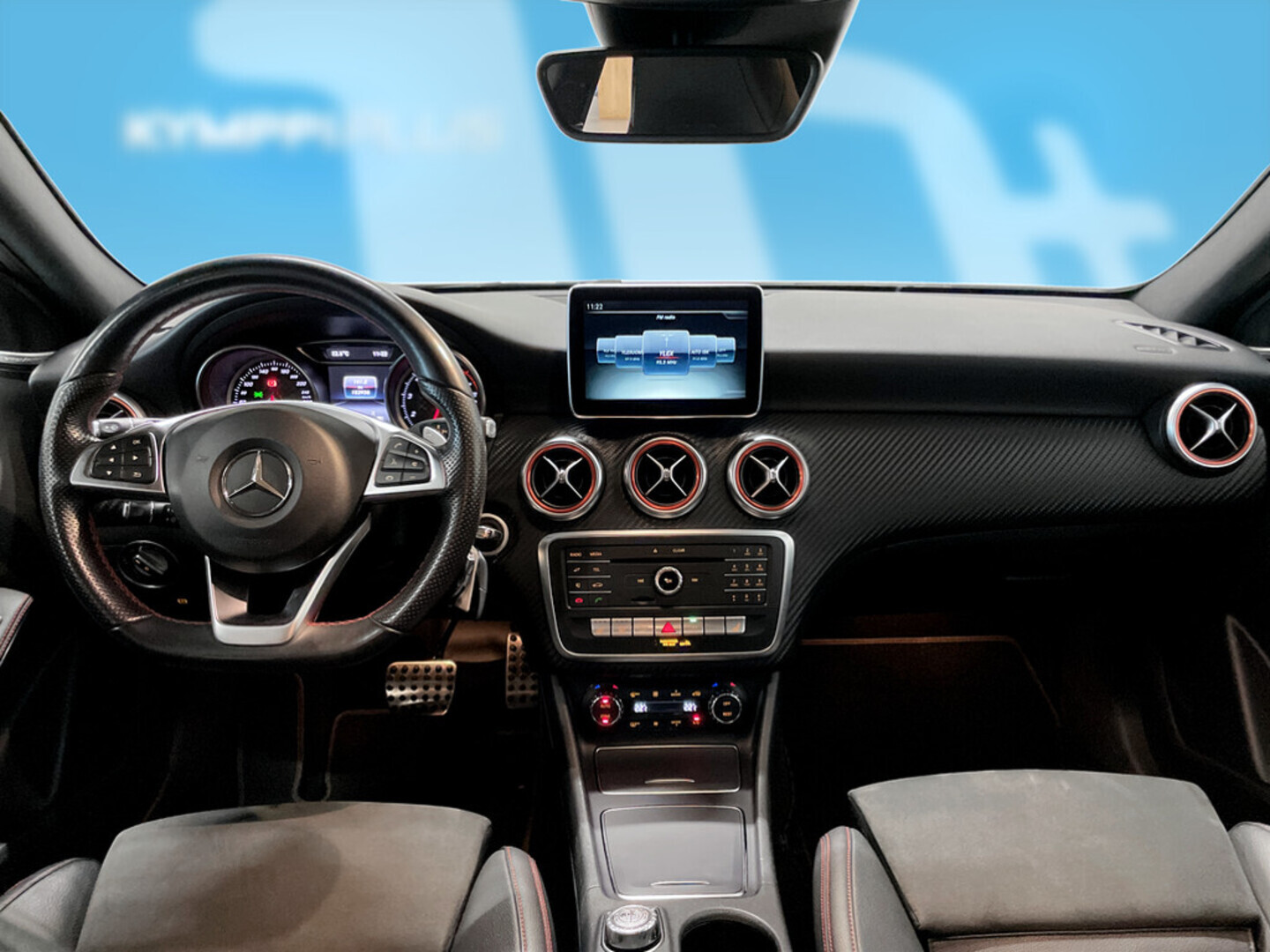 MERCEDES-BENZ A 2016