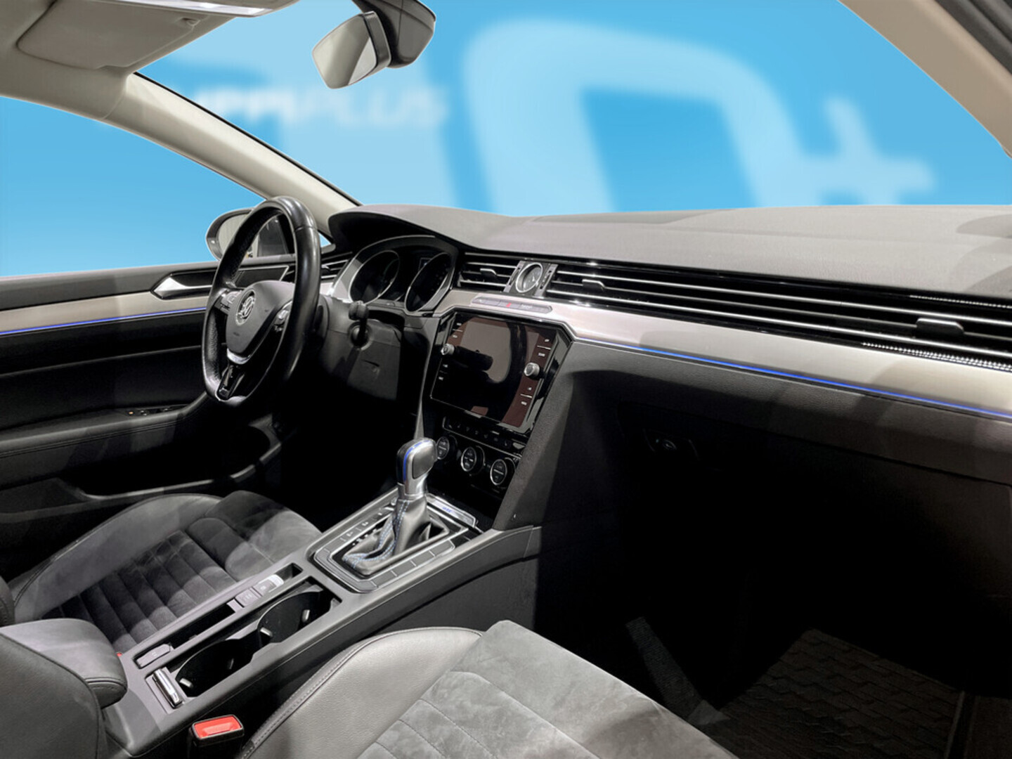VOLKSWAGEN Passat 2018