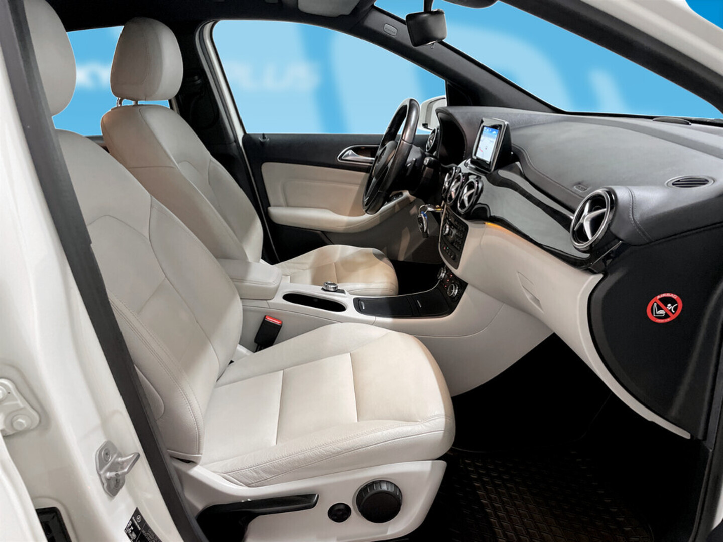 MERCEDES-BENZ B 2012