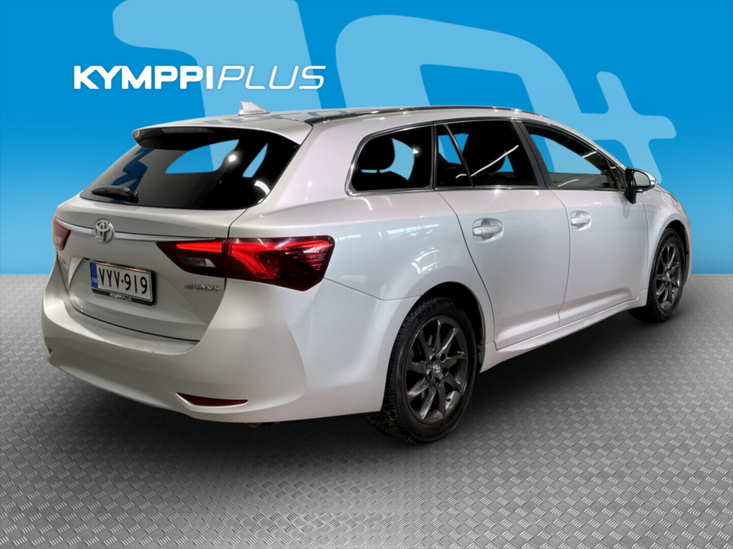 TOYOTA Avensis 2016