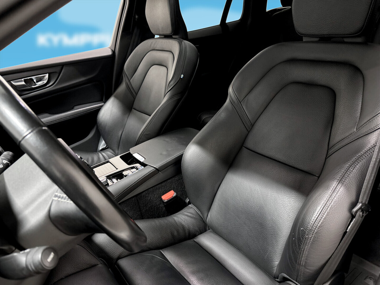 VOLVO V60 2020