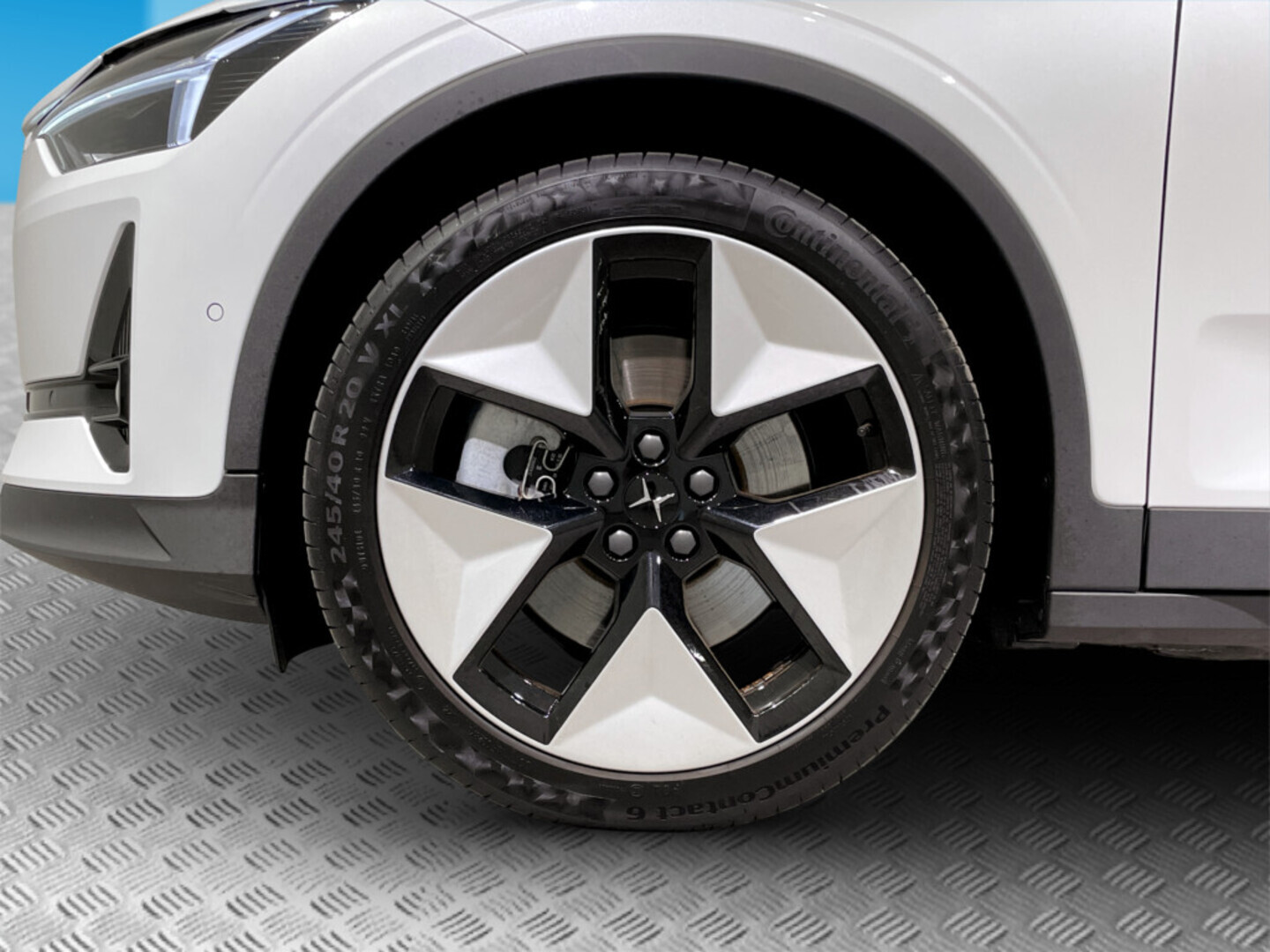 POLESTAR 2 2023
