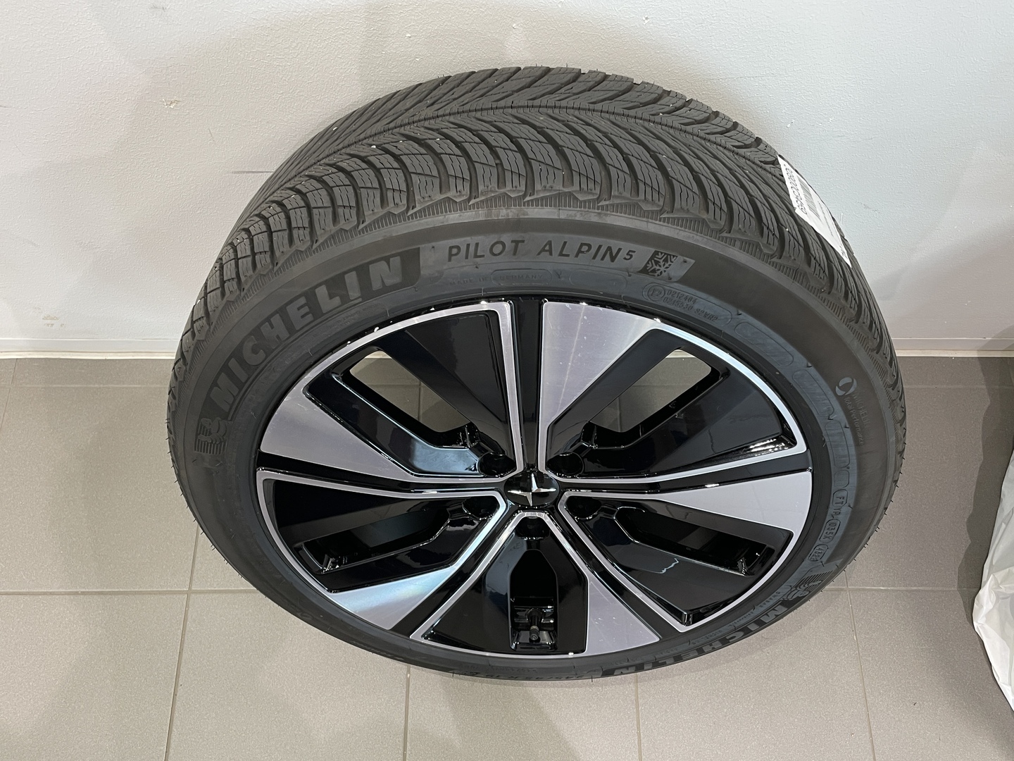 POLESTAR 2 2023