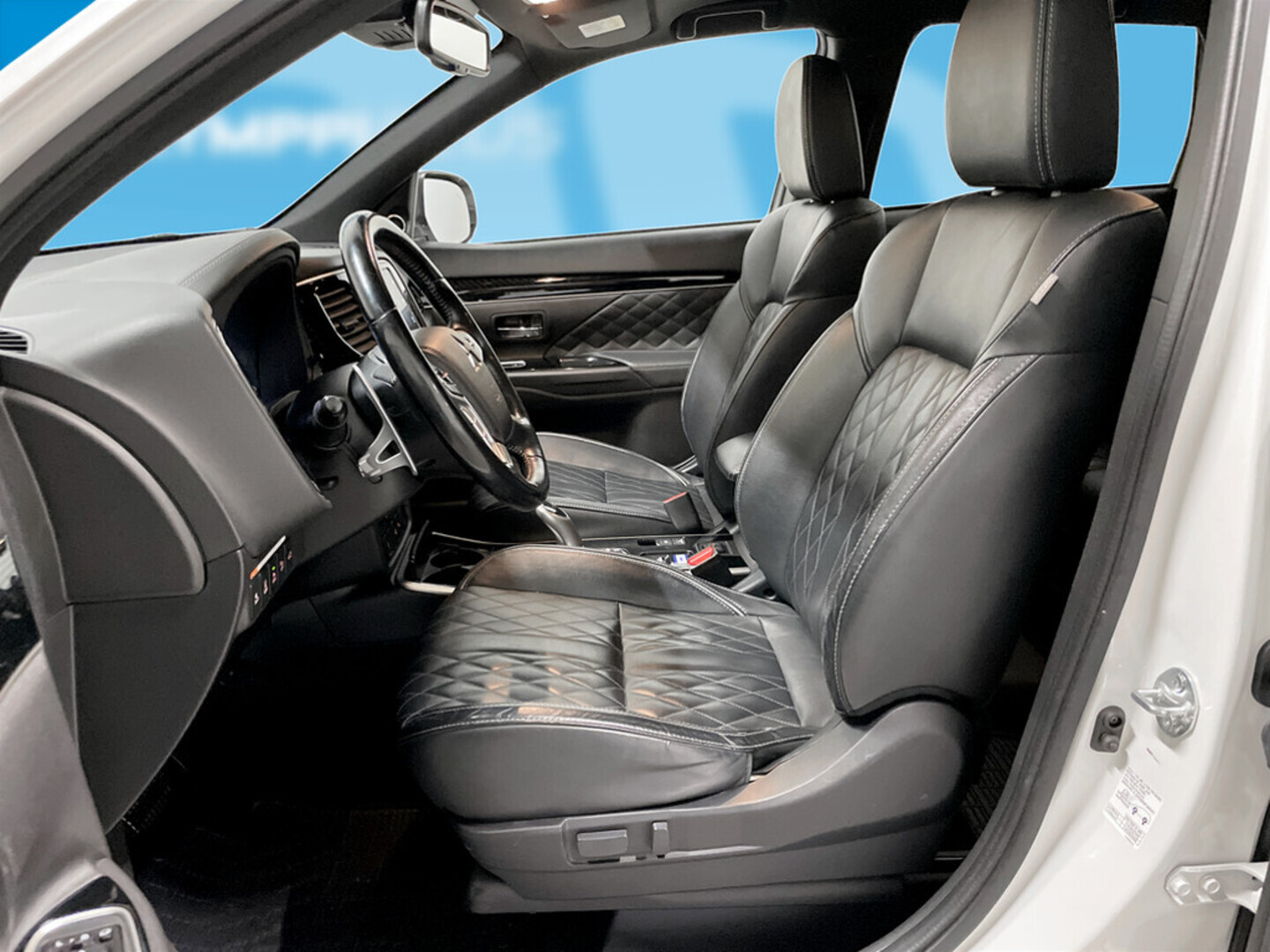 MITSUBISHI Outlander PHEV 2019