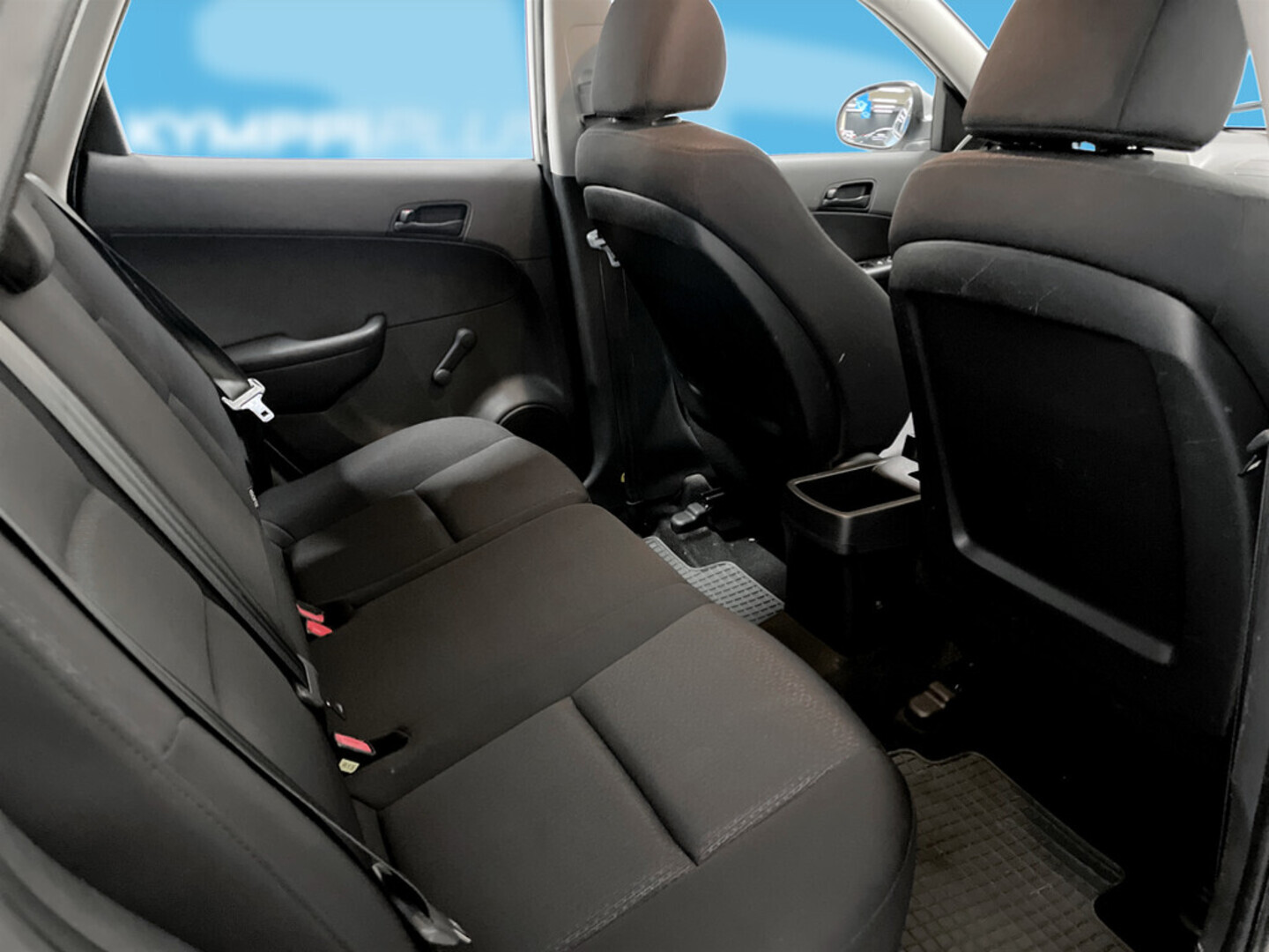 HYUNDAI i30 2009