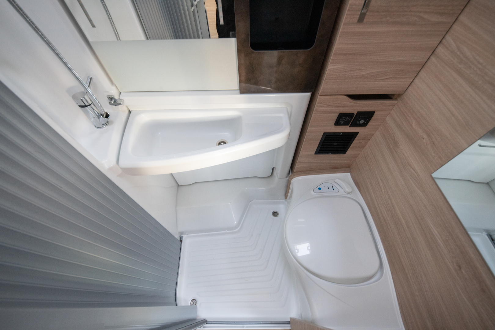 KNAUS Van Ti Plus 650 MEG Platinum Selection, 2026