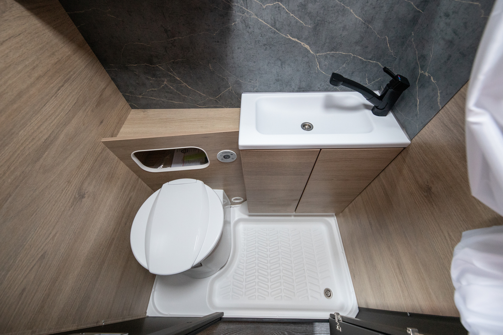 WEINSBERG CaraOne 2026