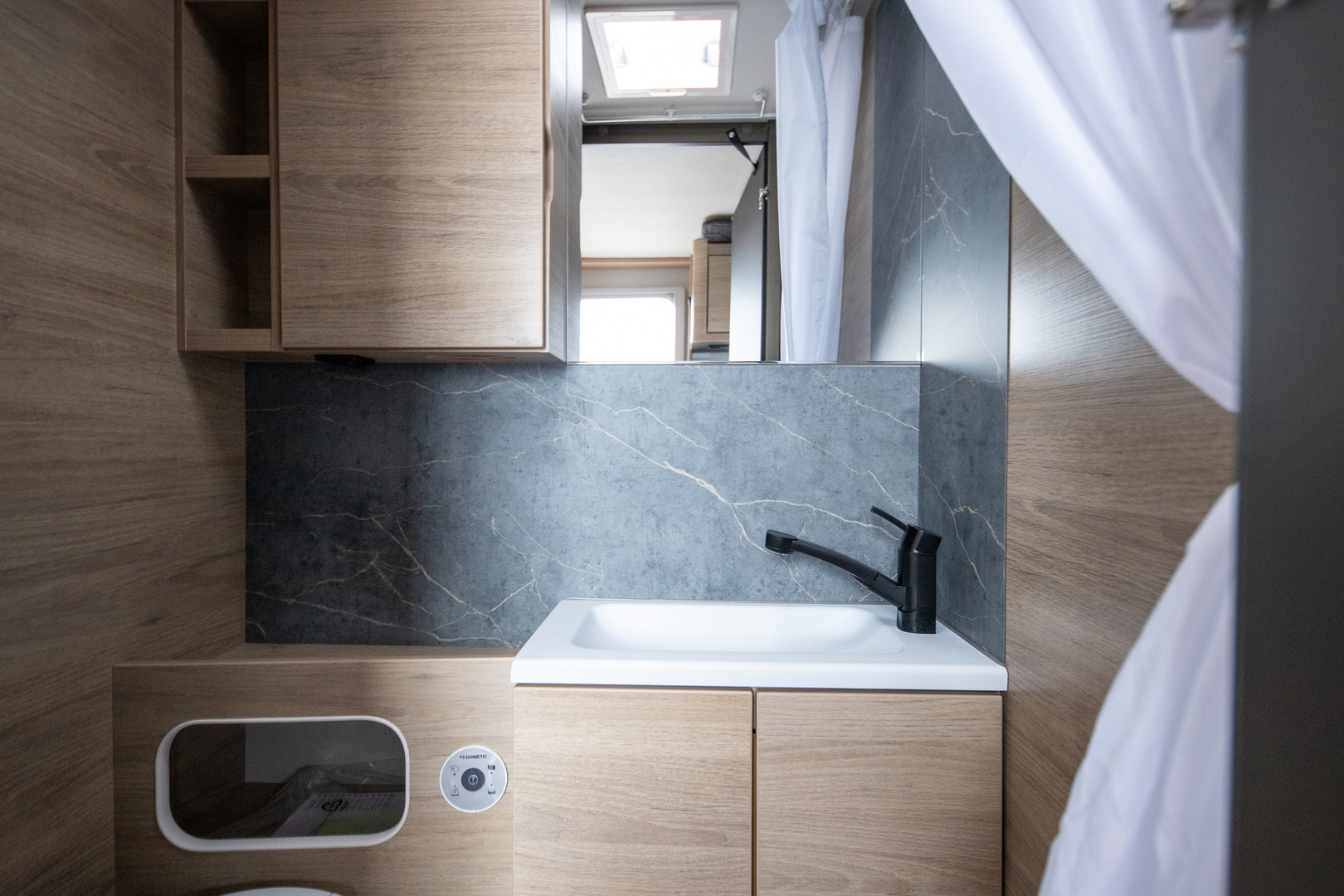 WEINSBERG CaraOne 2026