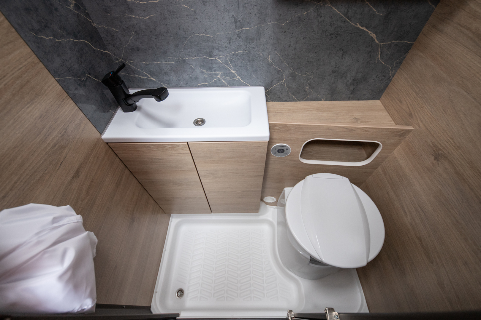 WEINSBERG CaraOne 2026