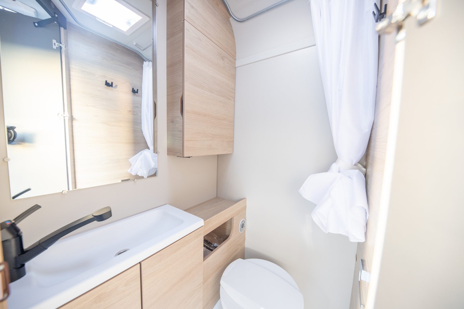 WEINSBERG CaraOne 2026