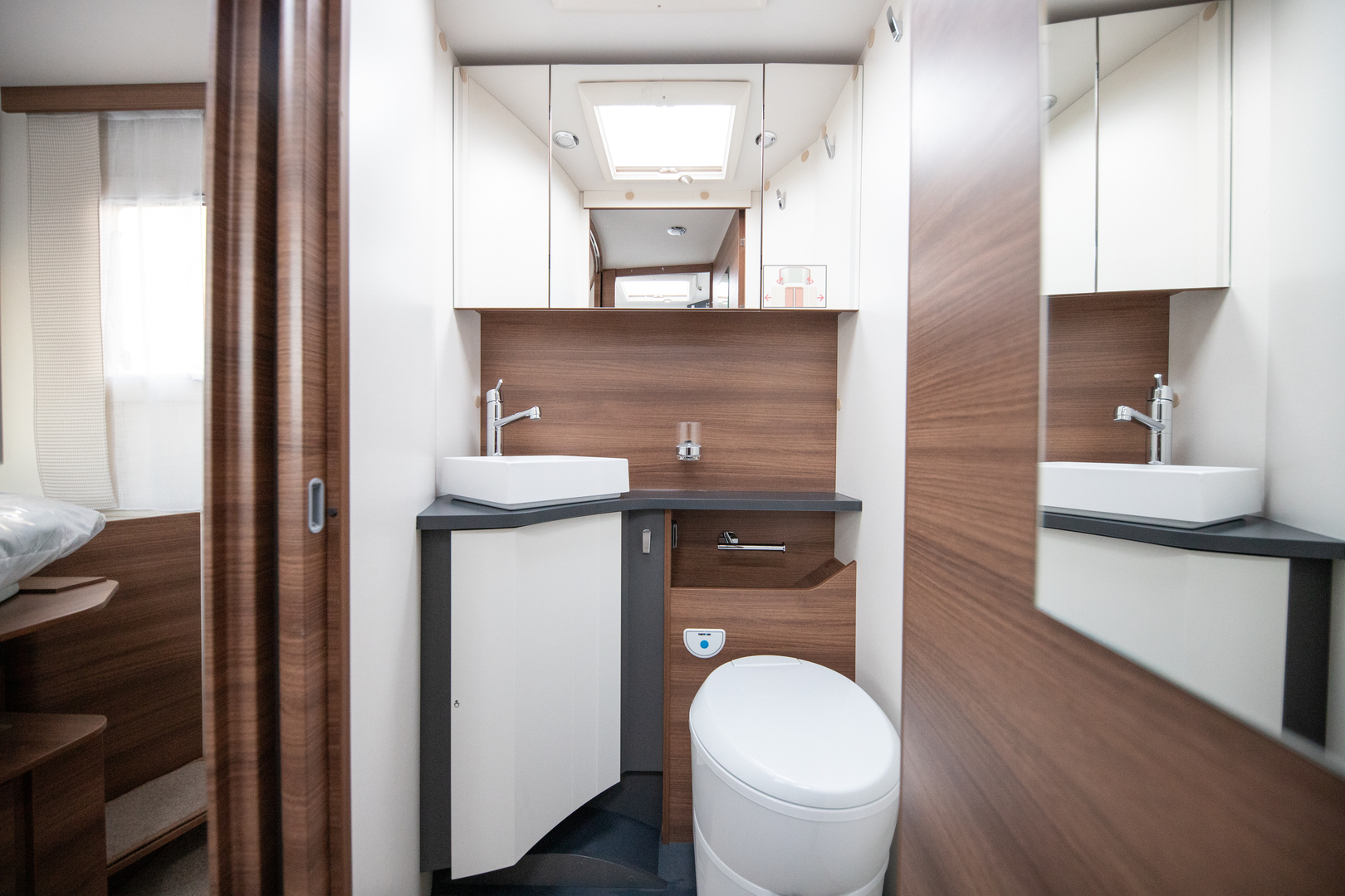 RAPIDO 696F R65 Edition 2026