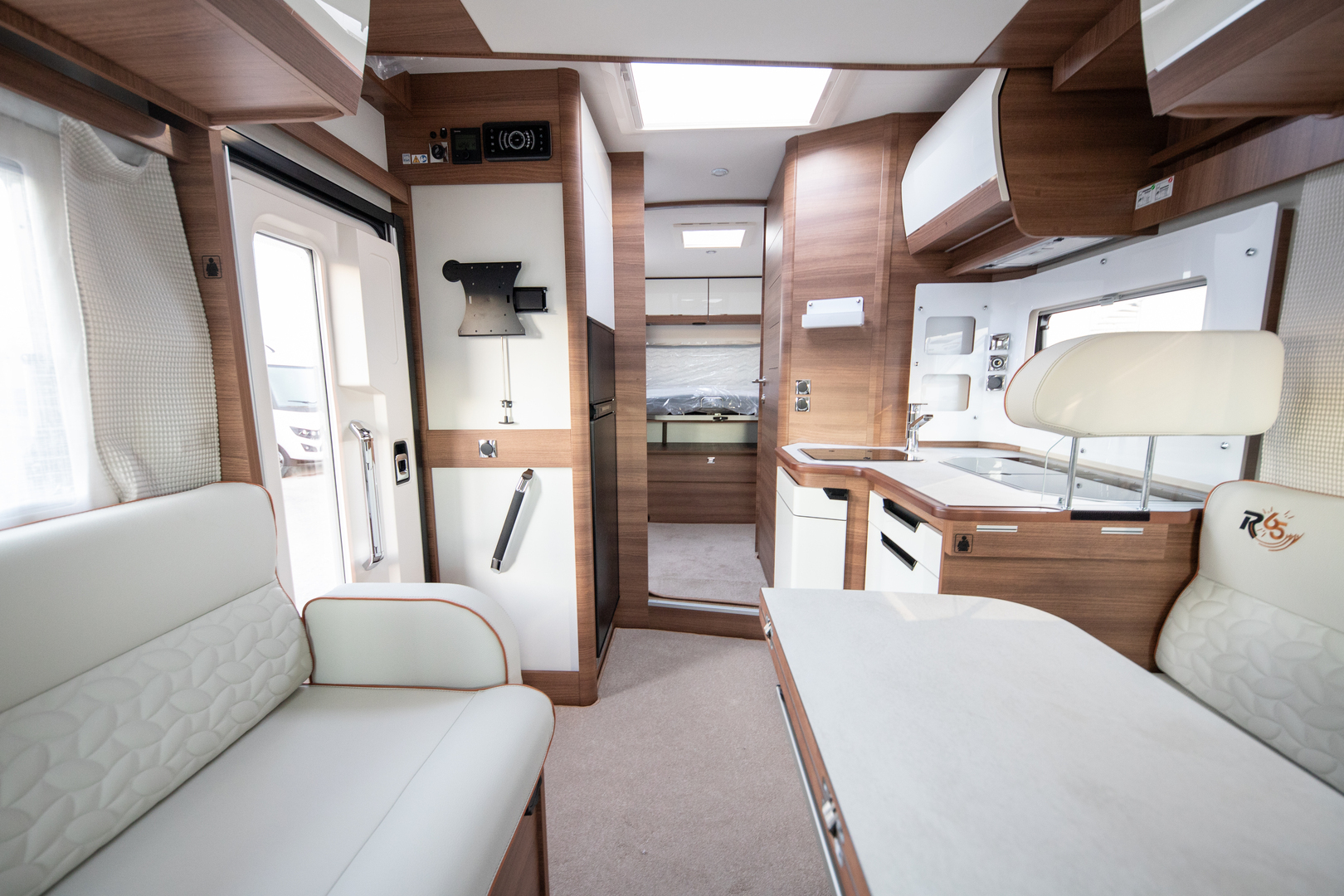 RAPIDO 696F R65 Edition 2026