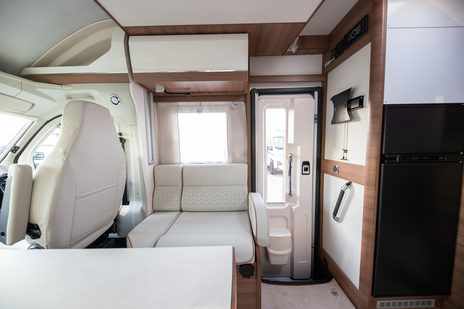 RAPIDO 696F R65 Edition 2026