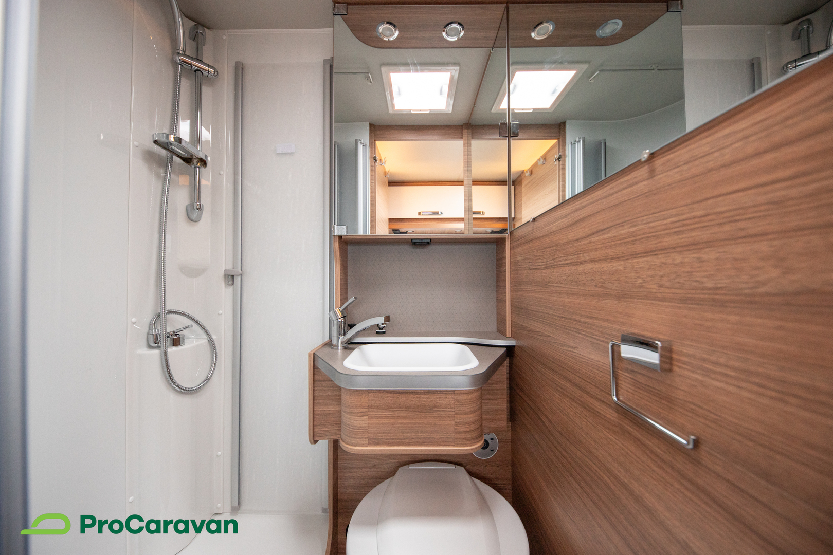 WEINSBERG CaraCompact 600 MEG Edition [PEPPER] TULOSSA 2026