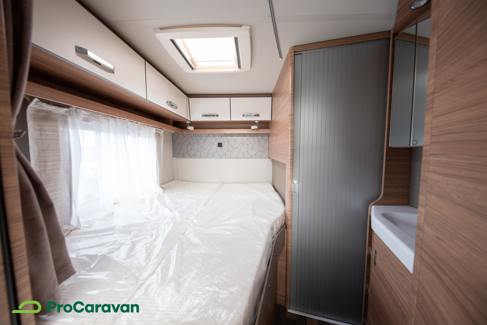 WEINSBERG CaraCompact 600 MF Edition [PEPPER] 2026