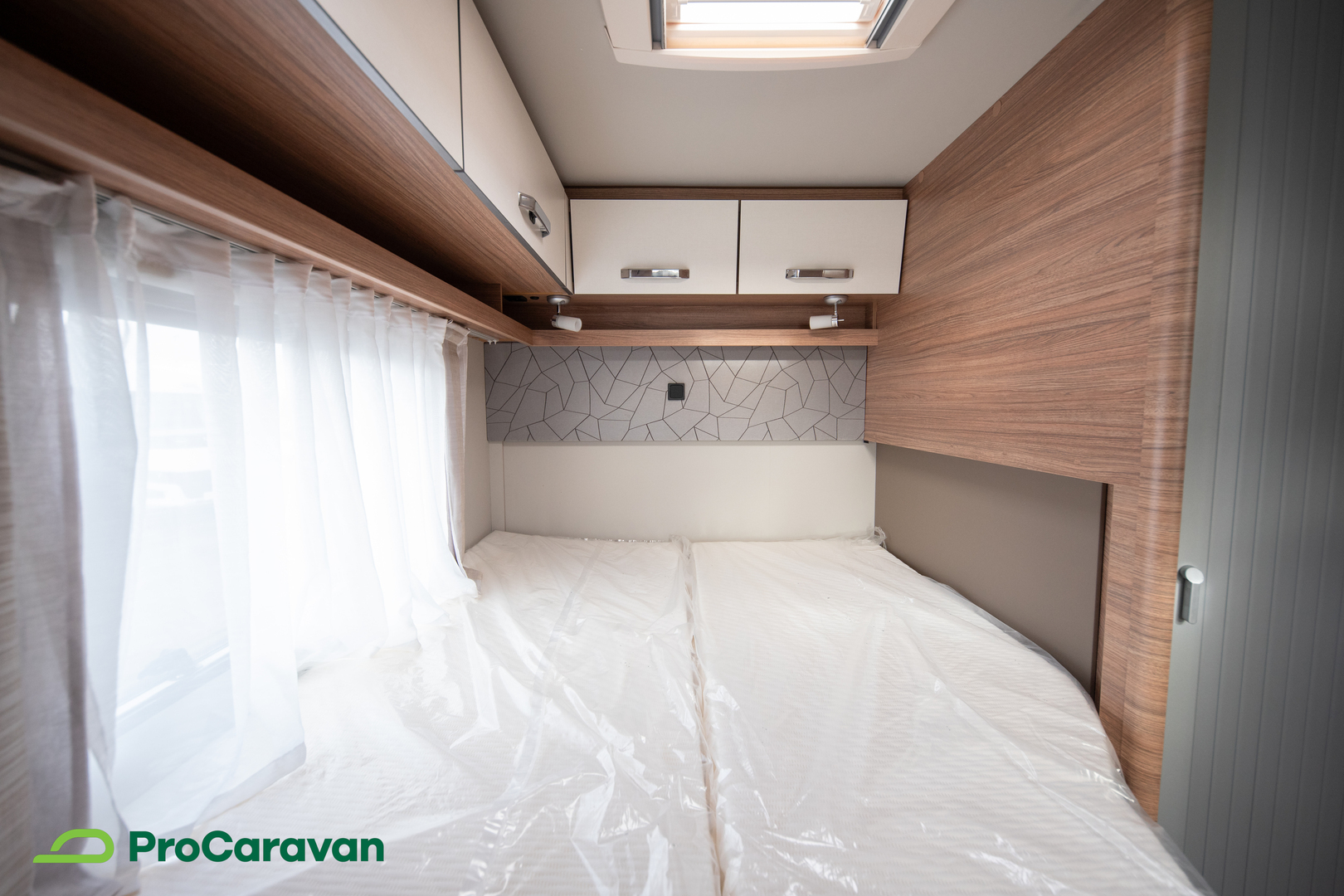 WEINSBERG CaraCompact 600 MF Edition [PEPPER] 2026