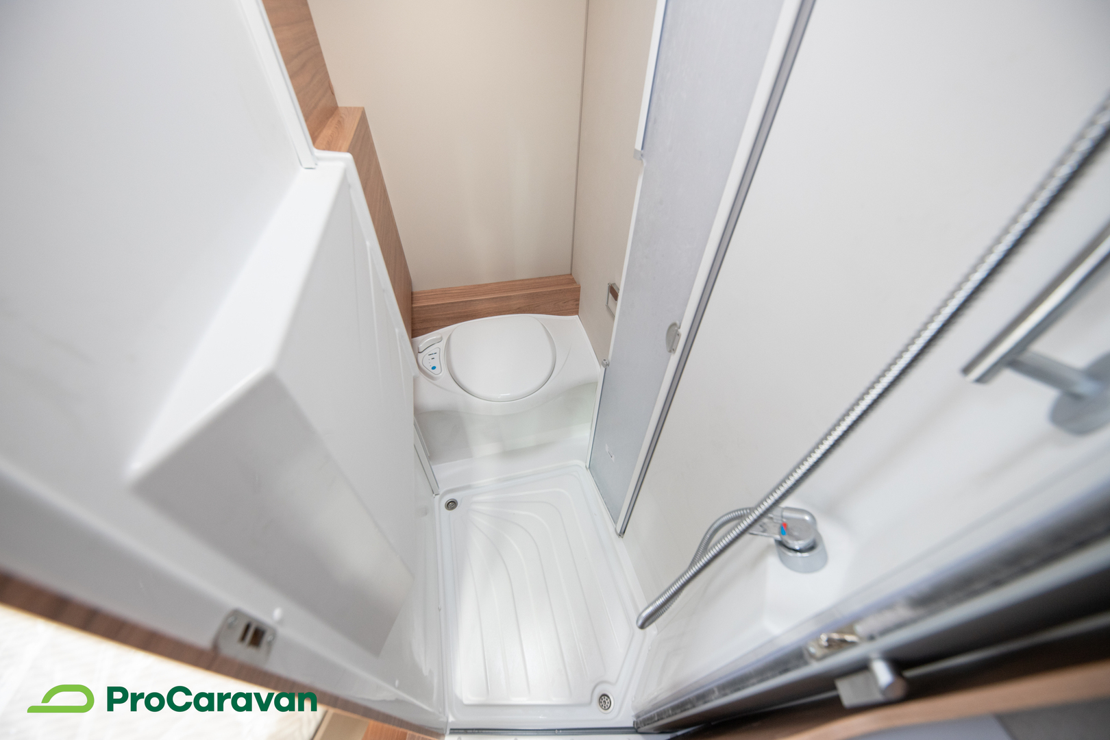 WEINSBERG CaraCompact 600 MF Edition [PEPPER] 2026