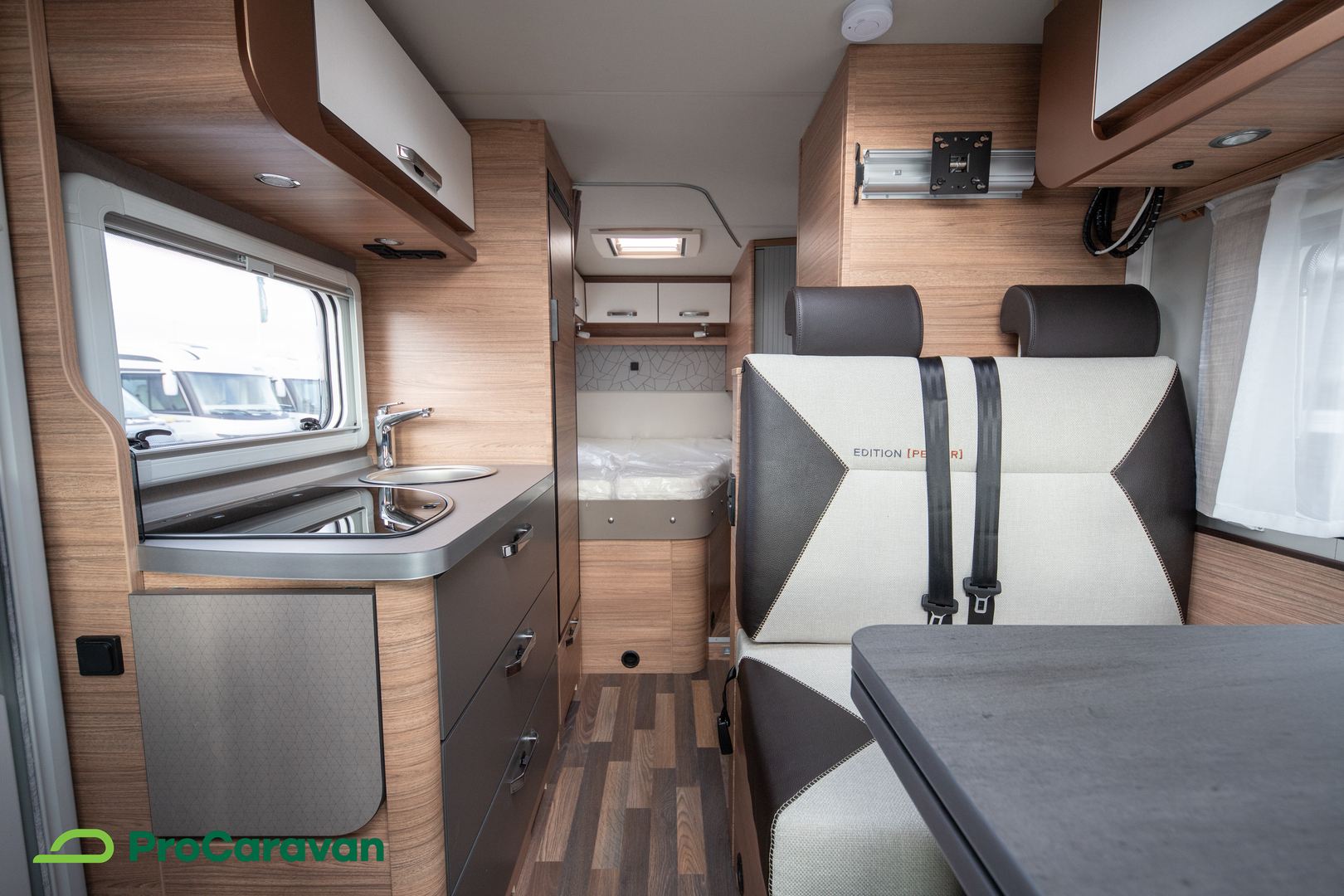 WEINSBERG CaraCompact 600 MF Edition [PEPPER] 2026