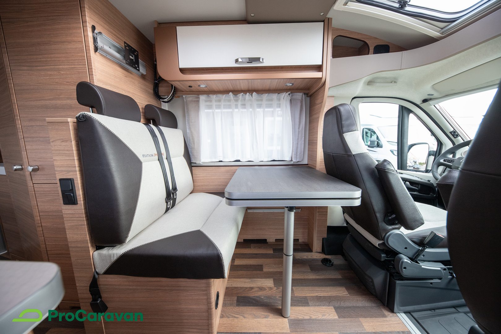 WEINSBERG CaraCompact 600 MF Edition [PEPPER] 2026