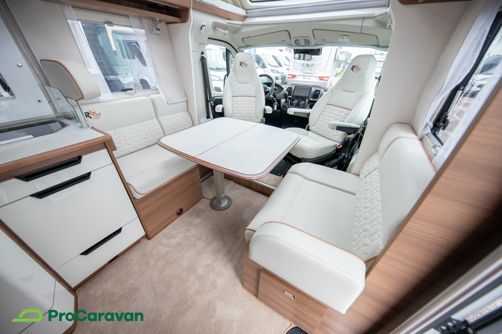 RAPIDO 696F R65 Edition TULOSSA 2026